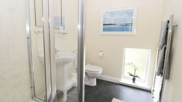 Cottage | Bathroom | Shower