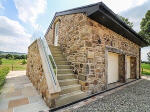 Cottage | Interior - Deer Lodge (Blackburn)