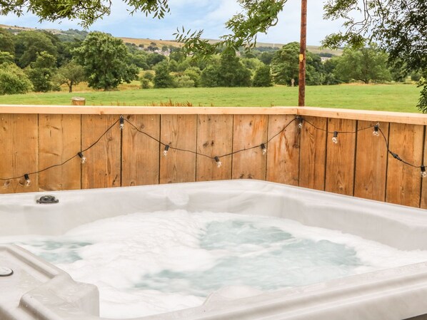 Cottage | Interior - Deer Lodge (Blackburn)