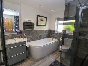 Bathroom - The Old Mill Hideaway (York)