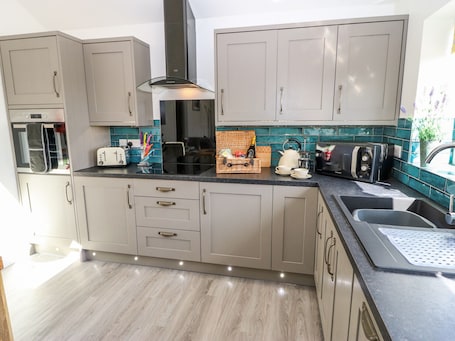 ์ฝํฐ์ง | ๋ด๋ถ