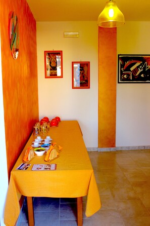 Free daily full breakfast - B&B Barone (Castro)