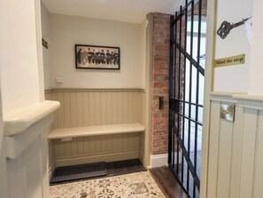 Cottage | Interior