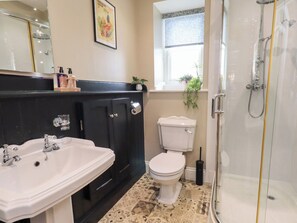 Cottage | Phòng tắm | Buồng tắm vòi sen