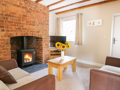 Cottage | Living room | TV