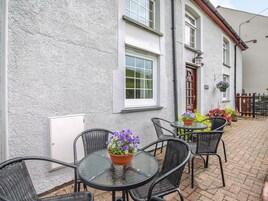 Cottage | Outdoor dining