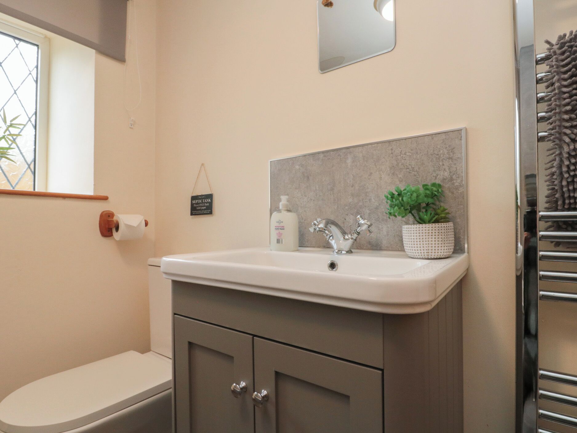 Cottage | Interior