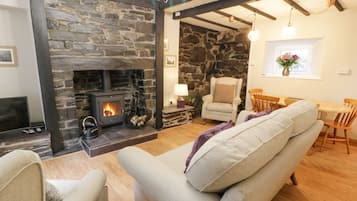 Cottage | Interior