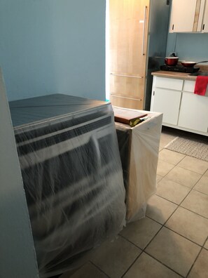 Luxury-Apartment, 2 Schlafzimmer | Eigene Kochnische | Großer Kühlschrank, Mikrowelle, Ofen, Herdplatte