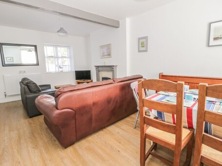 22 Uppergate Street - Image 13