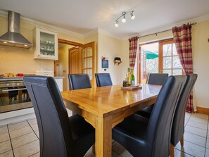 Cottage | Private kitchen - Hazel Lodge (Blairgowrie)