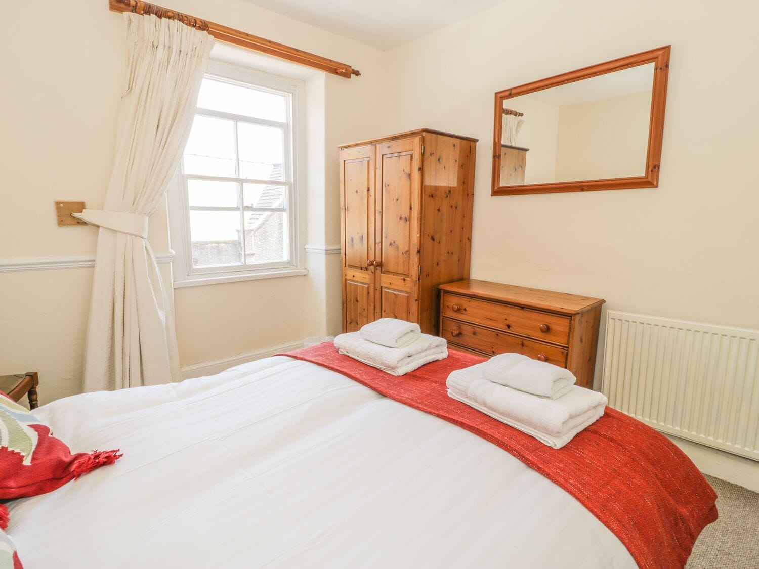 Cottage | 4 bedrooms, individually decorated, individually furnished, free WiFi