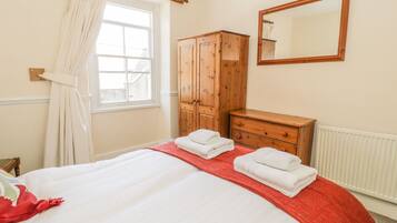 Cottage | 4 bedrooms, individually decorated, individually furnished, free WiFi