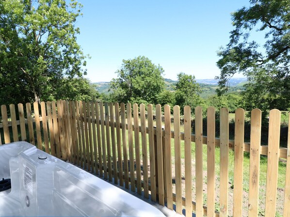 Cottage | Interior - Ty Ffarm at Gellilwch (Pontypridd)