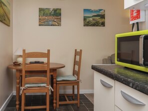 Cottage | Dining