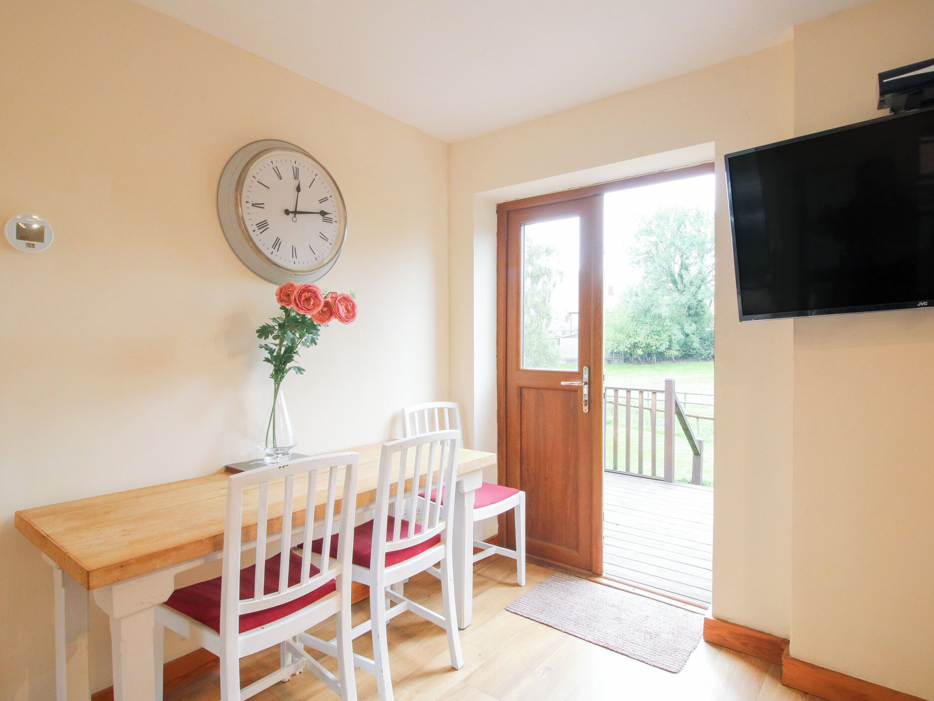 Cottage | Dining