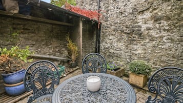 Cottage | Balcony