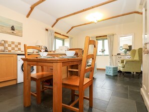 Cottage | Tempat makan