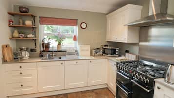 Cottage | Interior