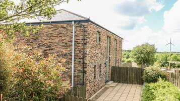 Cottage | Property grounds