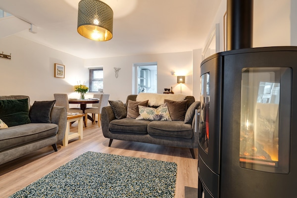 Cottage | Interior
