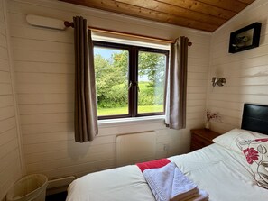 Cottage | 3 bedrooms, individually decorated, individually furnished, free WiFi - Willow Lodge (Falmouth)