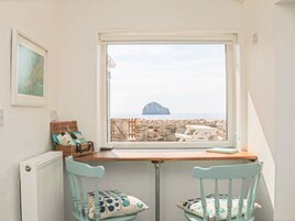 Cottage | Private kitchen | Microwave, stovetop, dishwasher, cookware/dishes/utensils