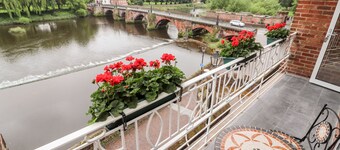 Dee Heights Penthouse