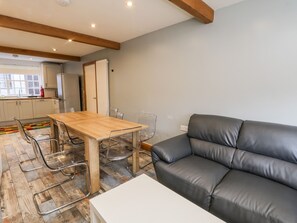 Interior - 11A Church Street (Whitby)