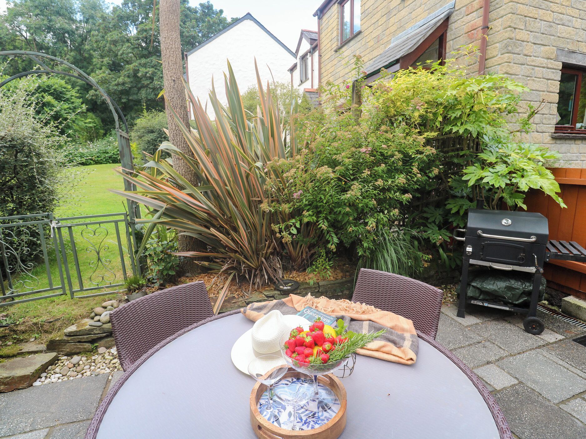 Cottage | Outdoor dining