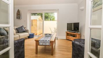 Stuga | Vardagsrum | Tv