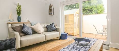 Cottage | Salle de séjour | Télévision