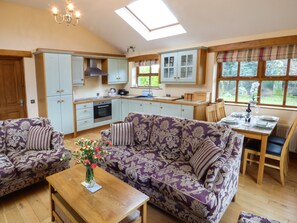 Cottage | Living room | Fireplace - Sunny Hill (Penrith)