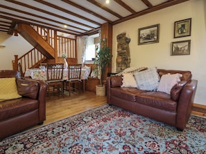 Cottage | Living area