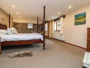 3 bedrooms, individually decorated, individually furnished, free WiFi