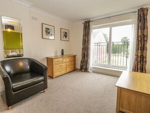 Cottage | Interior - Dragonfly (Bridgwater)