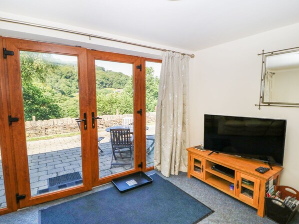 Cottage | Living room | TV - Hove Wood View (Hebden Bridge)