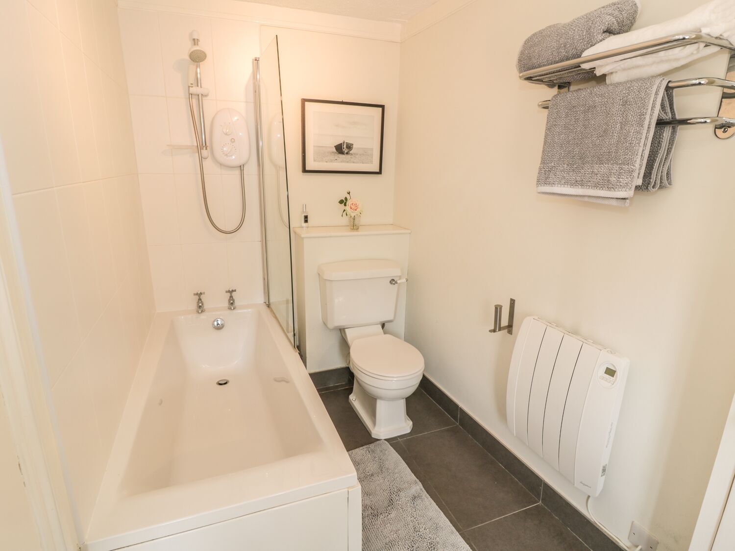 Cottage | Bathroom | Shower