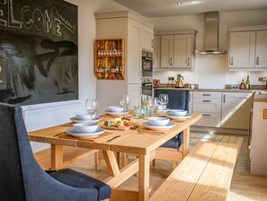 Interior - Oystercatcher (Alnwick)