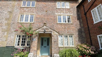 Cottage | Exterior
