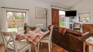 Cottage | Tempat makan