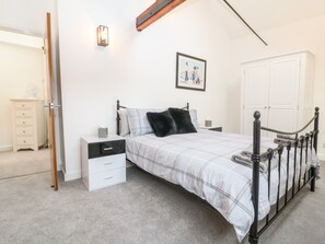 Casa de campo | 3 quartos, individualmente decorados, individualmente mobiliados