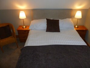 House, 3 Bedrooms | 3 bedrooms, individually furnished, iron/ironing board, rollaway beds - Sidhean Dubha Holiday Home (Portree)