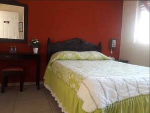 Standard Room | Blackout drapes, iron/ironing board, free WiFi, bed sheets - Tercera Avenida Hotel (Tuxtla Gutierrez)