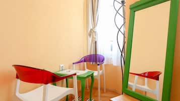 Double or Twin Room, Shared Bathroom, City View | Chambres insonorisées, fer et planche à repasser, Wi-Fi gratuit