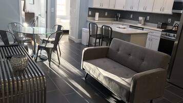 TV plasma dan Netflix