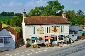 Exterior - The Old Red Lion (Thame)