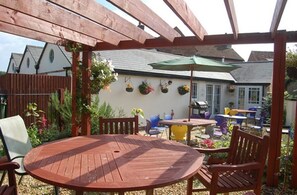 BBQ/picnic area - The Old Red Lion (Thame)