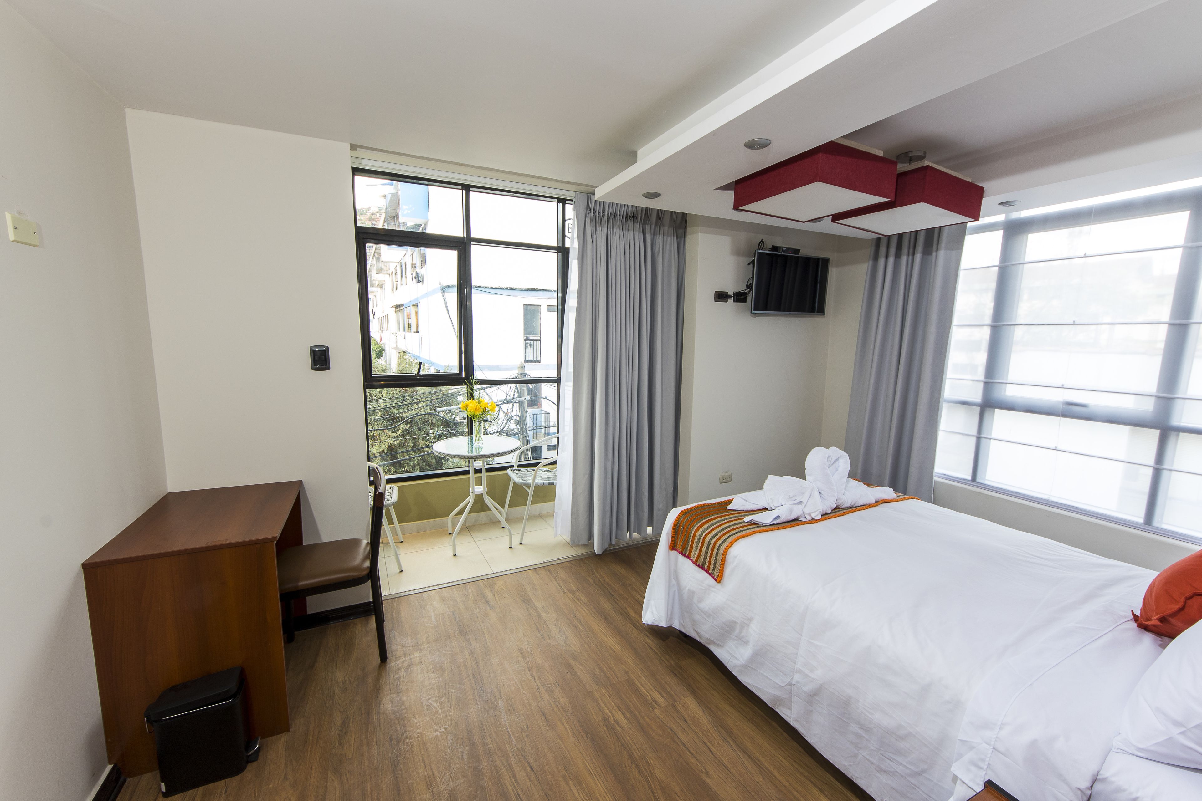 ห้องคลาสสิก, 1 ห้องนอน | ตู้นิรภัยในห้องพัก, โต๊ะทำงาน, ผ้าม่านกันแสง, ห้องเก็บเสียง