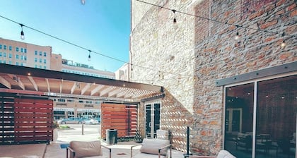 Cyrus Hotel, Topeka, a Tribute Portfolio Hotel